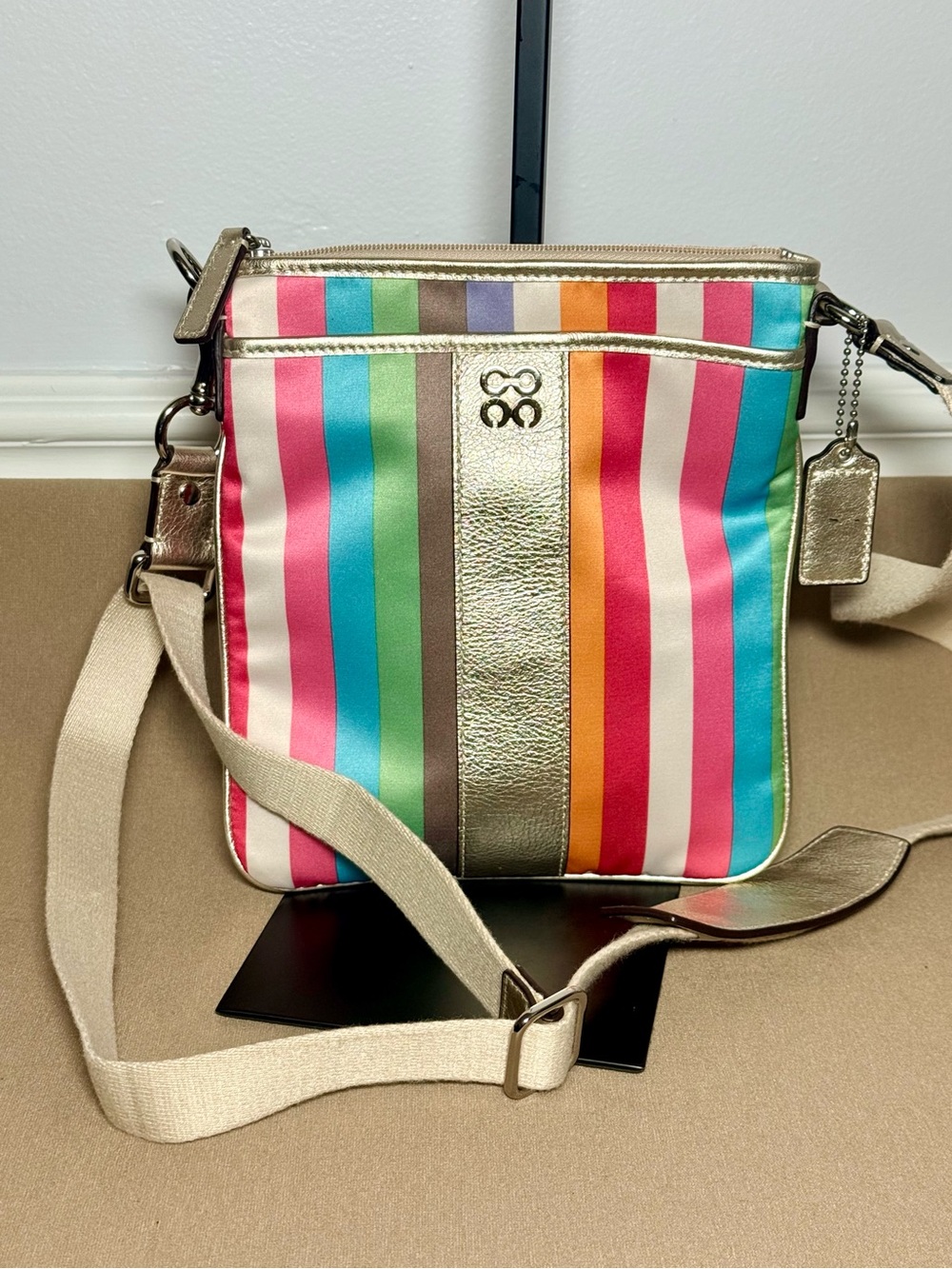 COACH Vintage Y2K Julia Legacy Stripe Swingpack Crossbody Bag Metallic Gold